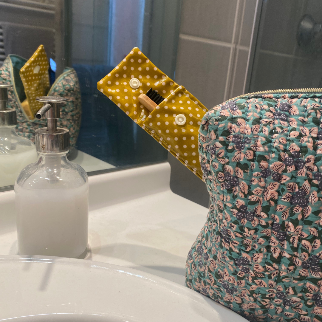 POCHETTE BROSSE A DENTS